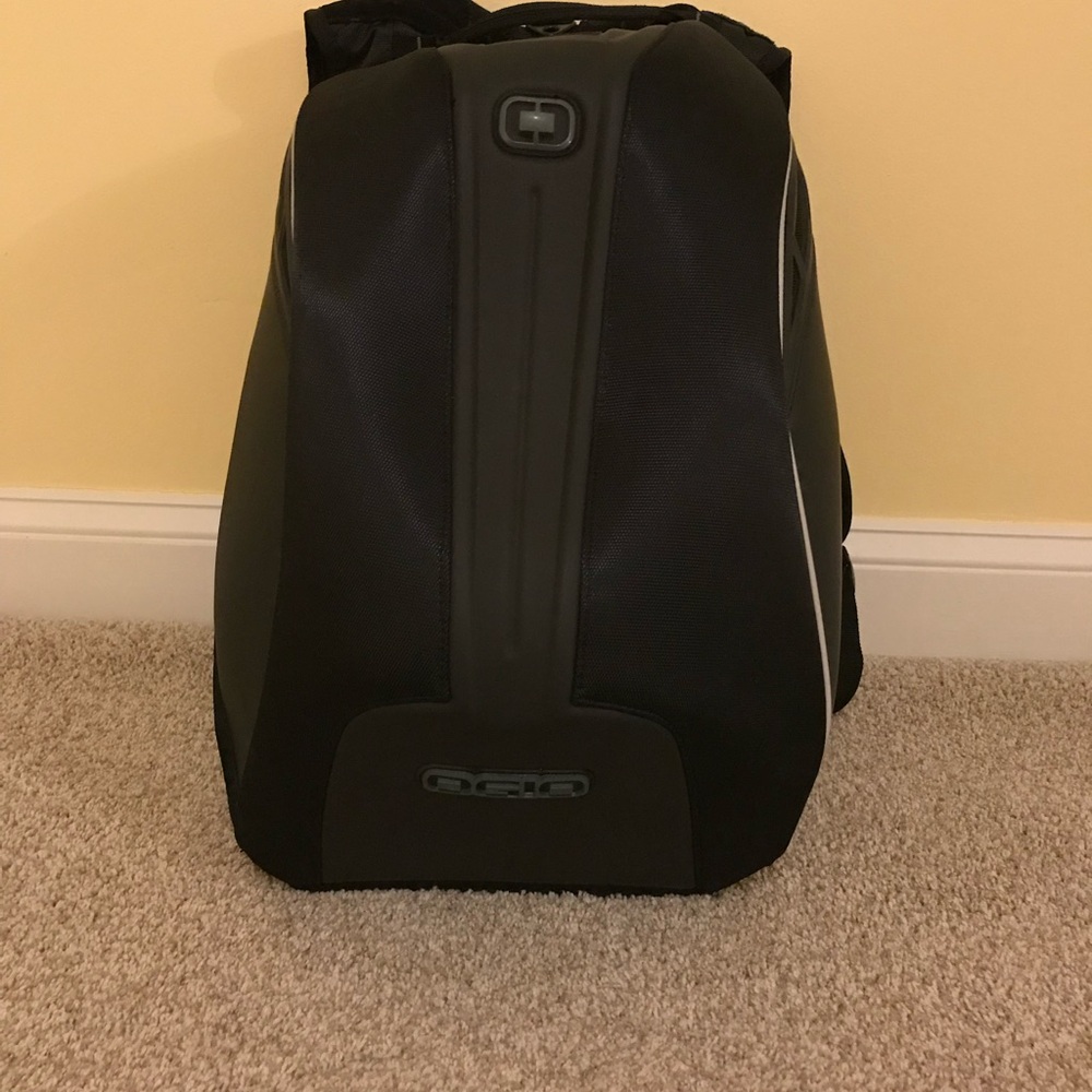 OGIO No Drag Backpack - Picture 10 of 12